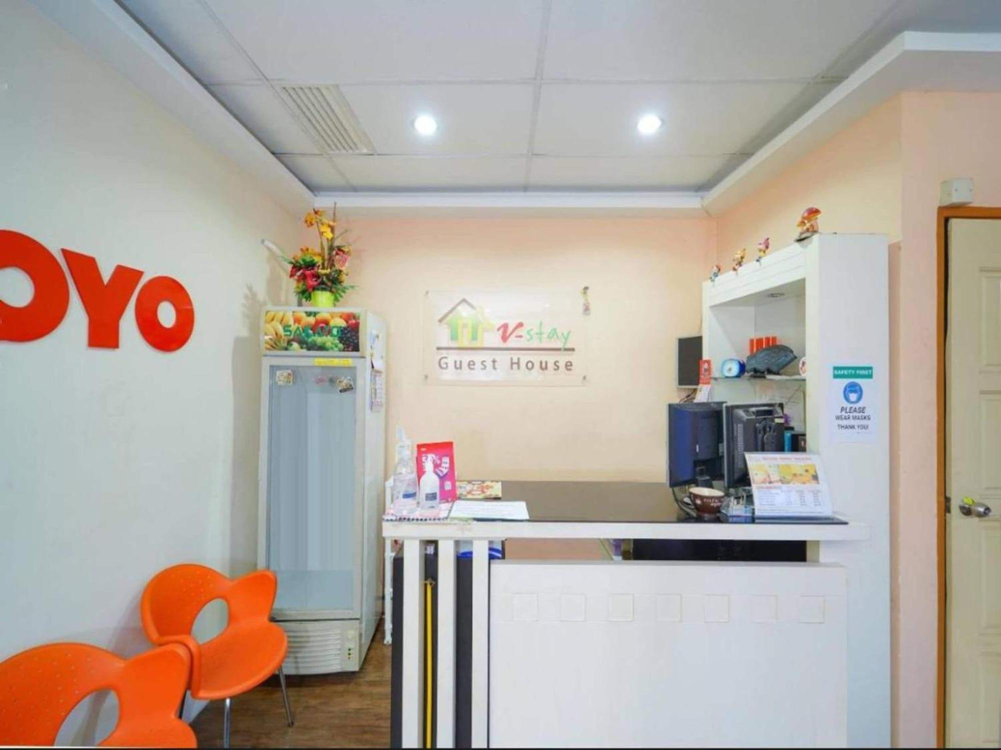 Oyo 91085 J Stay Guesthouse Jelutong 외부 사진